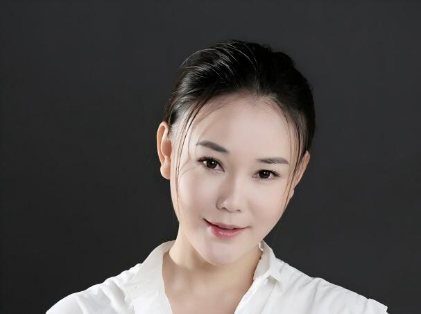 王飞雪：内蒙古金奖歌手，用音乐诠释梦想